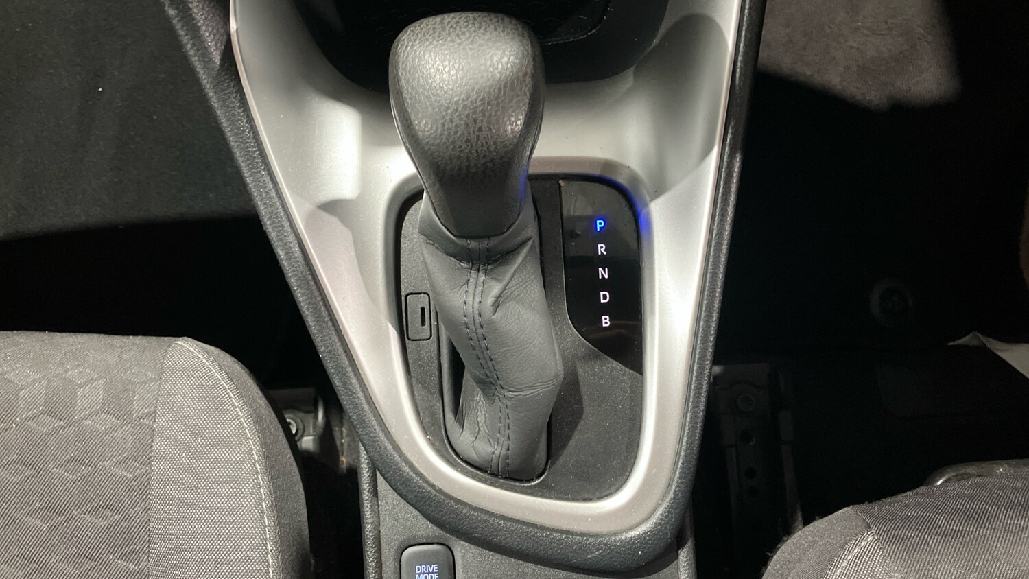 Used Toyota Yaris 2022 for sale - 76599854: Photo 27