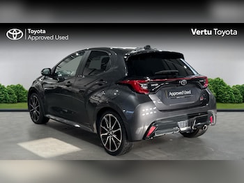 Used Toyota Yaris 2023 for sale - 76895176: Photo