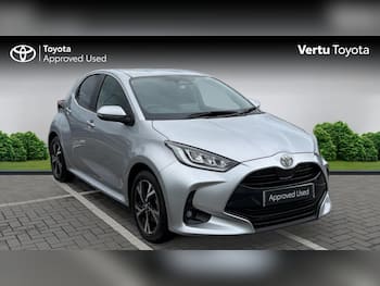 Used Toyota Yaris 2024 for sale - 79785249: Photo