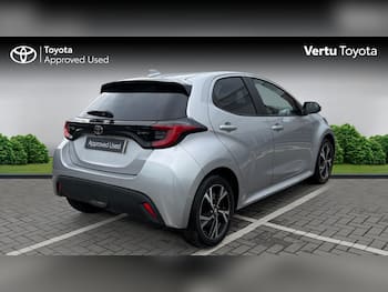 Used Toyota Yaris 2024 for sale - 79785249: Photo