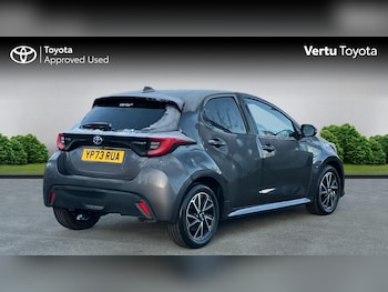 Used Toyota Yaris 2023 for sale - 77662437: Photo