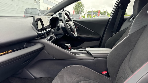 Used Toyota C-HR 2025 for sale - 75596030: Photo 10