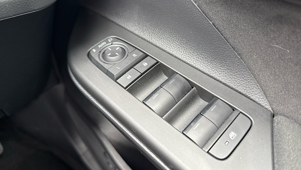 Used Toyota C-HR 2025 for sale - 75596030: Photo 42