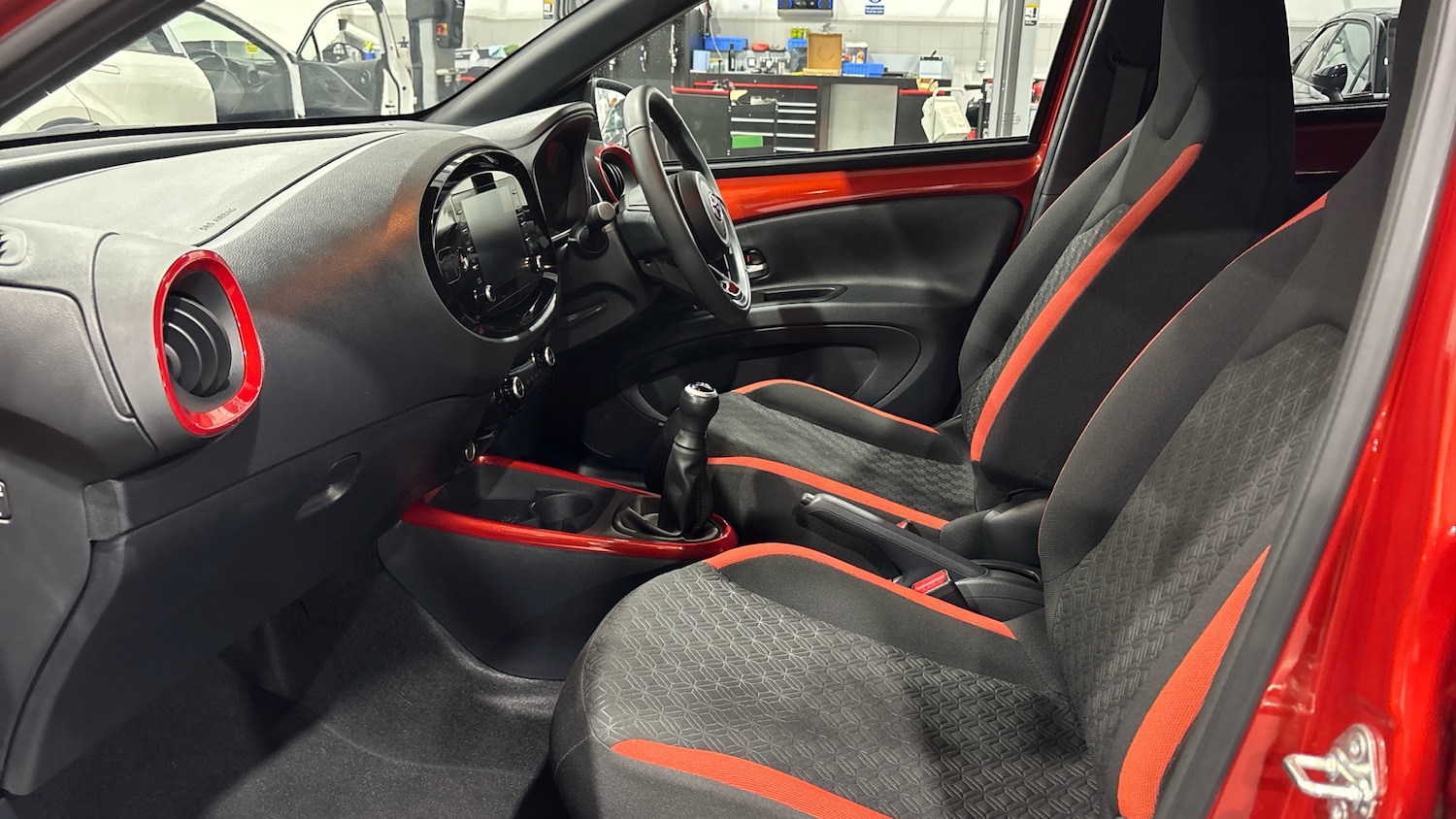 Used Toyota Aygo X 2023 for sale - 76643260: Photo 10