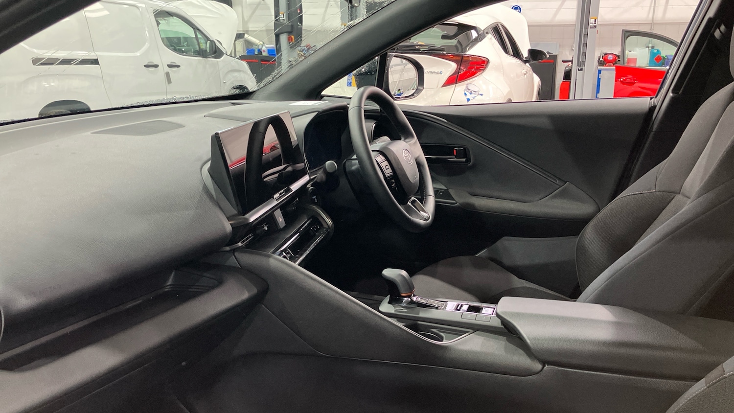 Used Toyota C-HR 2024 for sale - 77069256: Photo 10