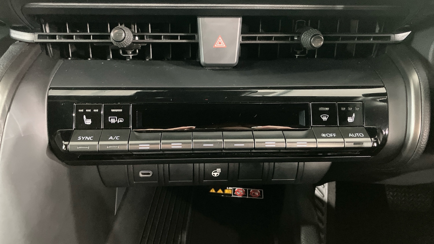 Used Toyota C-HR 2024 for sale - 77069256: Photo 21