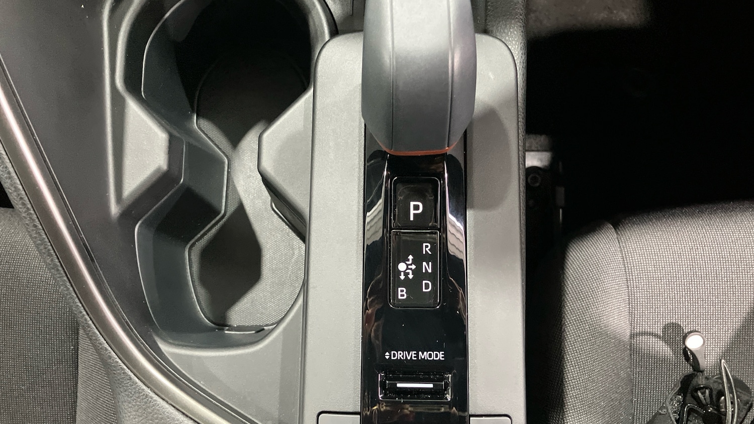 Used Toyota C-HR 2024 for sale - 77069256: Photo 24