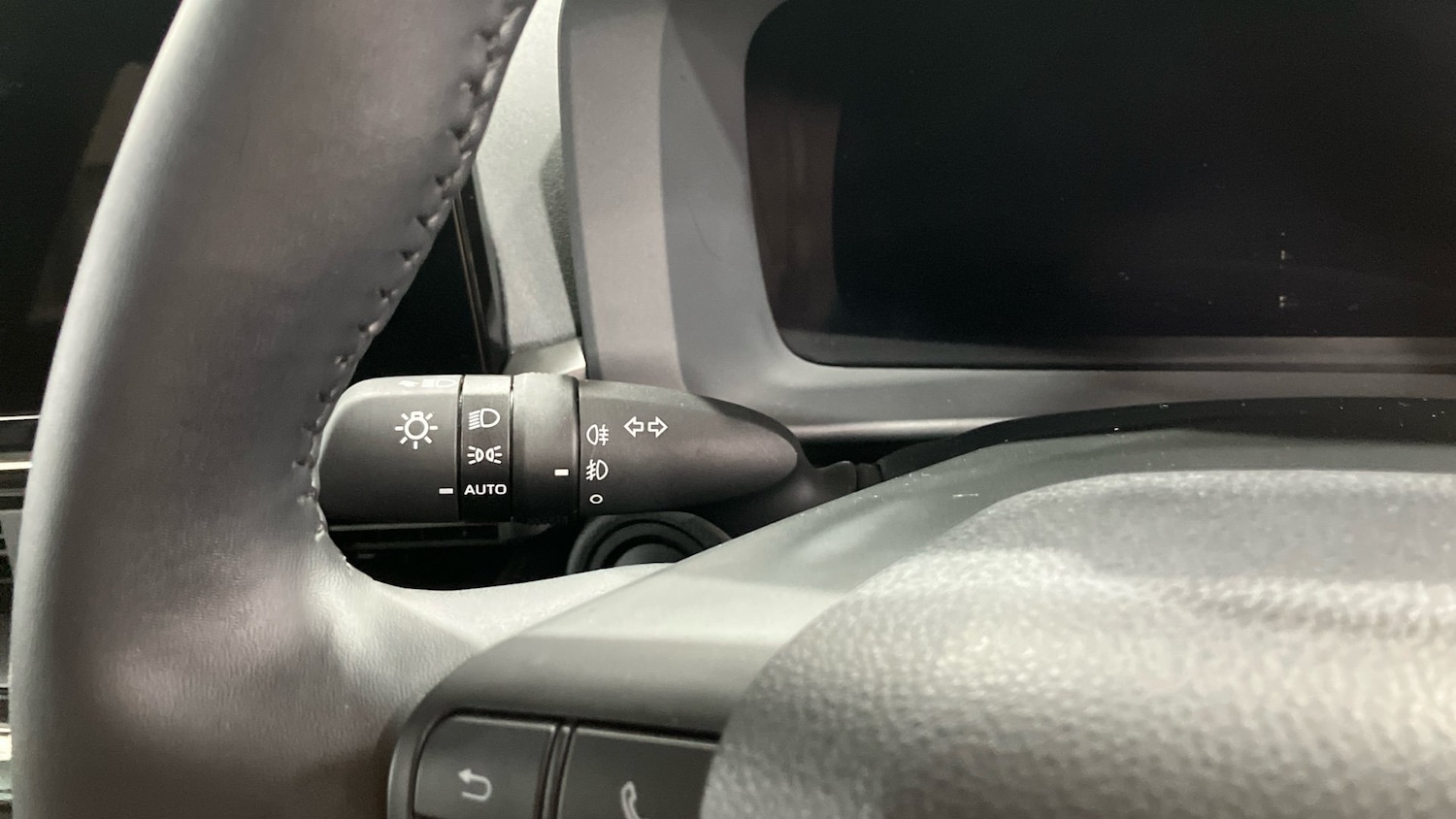 Used Toyota C-HR 2024 for sale - 77069256: Photo 31