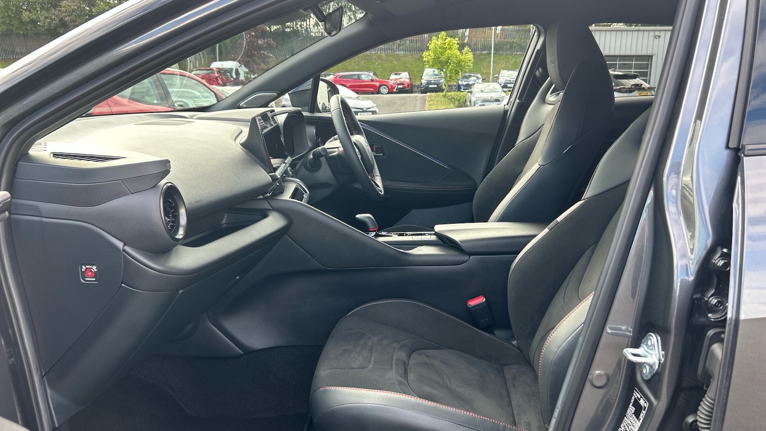 Used Toyota C-HR 2025 for sale - 76473956: Photo 10