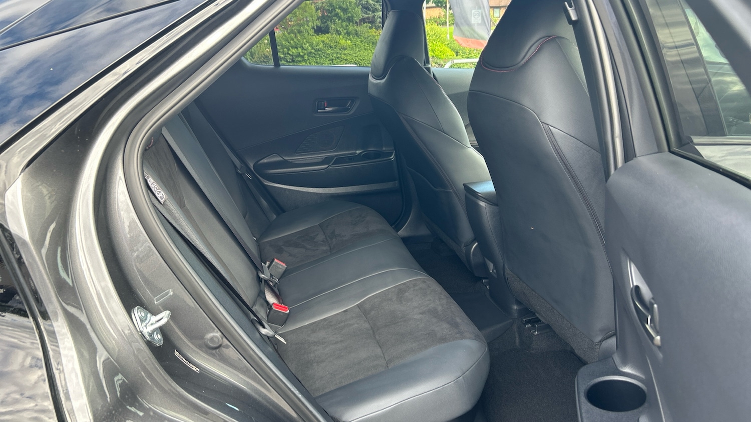 Used Toyota C-HR 2025 for sale - 76473956: Photo 12