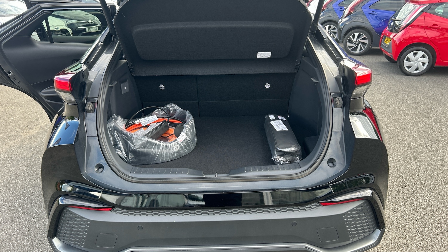 Used Toyota C-HR 2025 for sale - 76473956: Photo 14