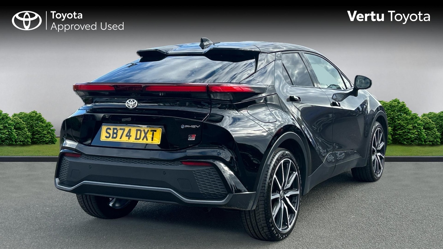 Used Toyota C-HR 2025 for sale - 76473956: Photo 2