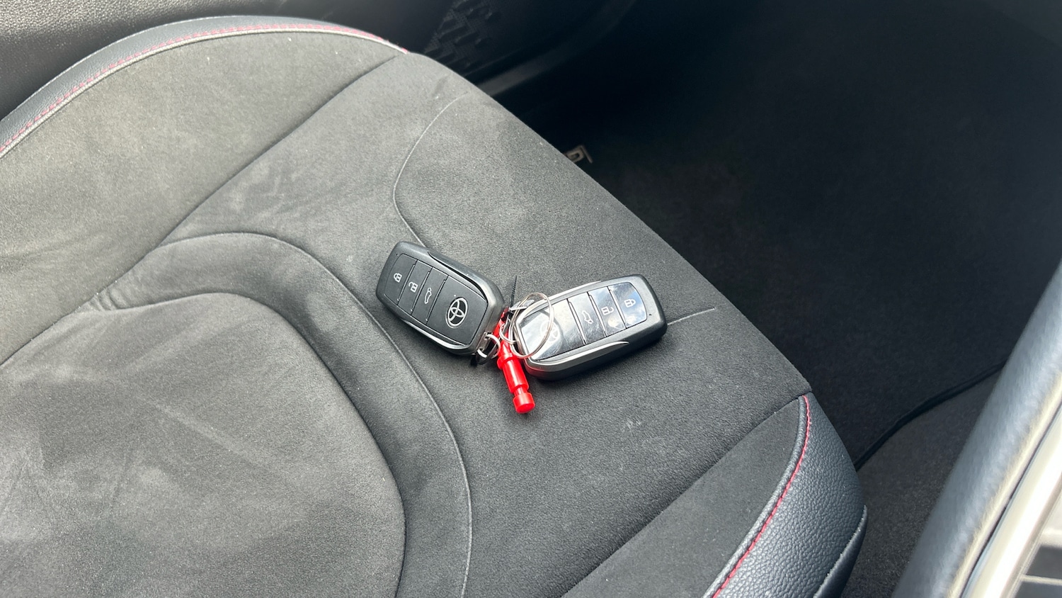 Used Toyota C-HR 2025 for sale - 76473956: Photo 31