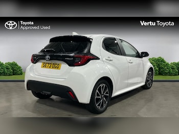 Used Toyota Yaris 2023 for sale - 76518438: Photo