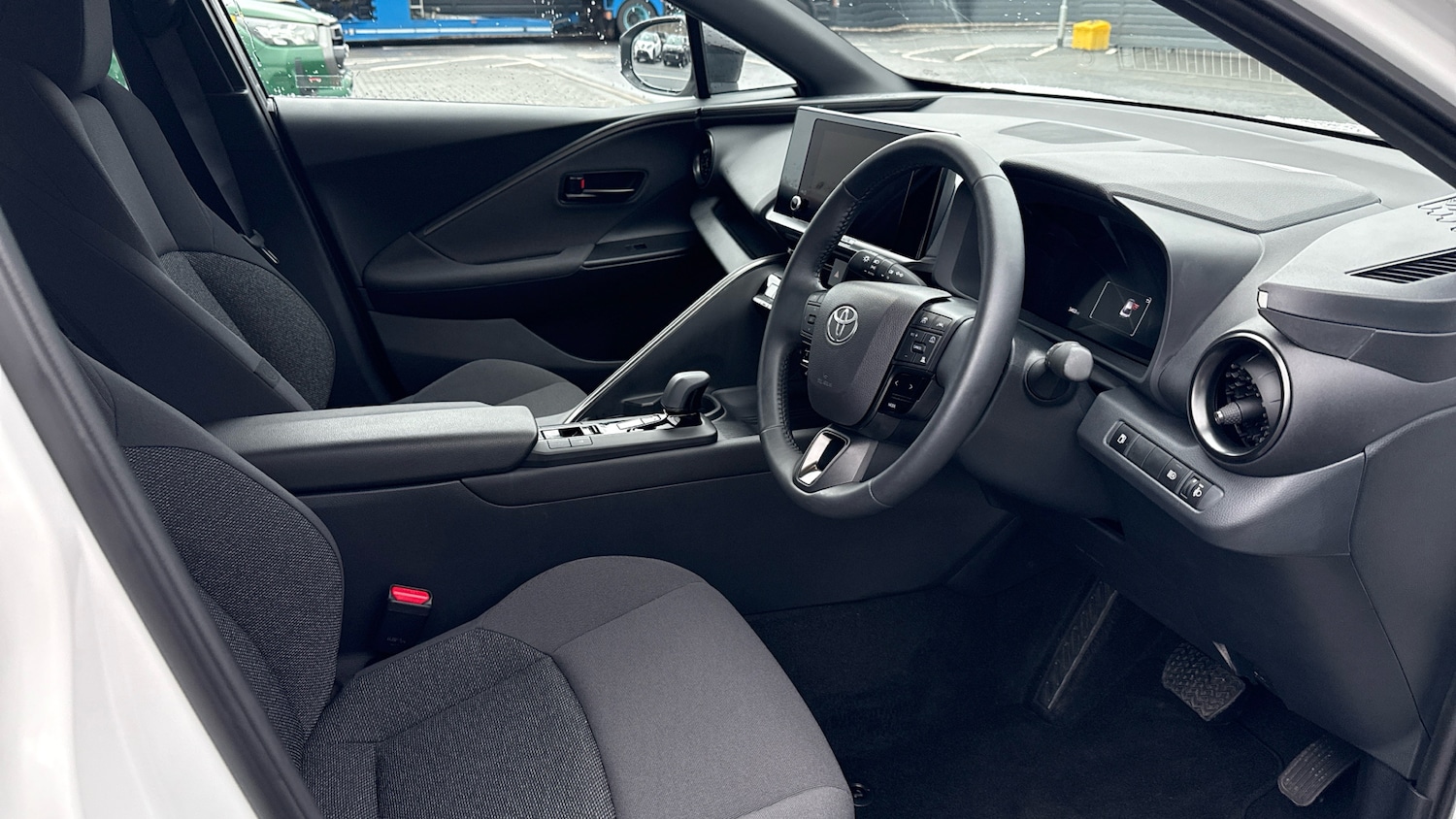 Used Toyota C-HR 2024 for sale - 76493763: Photo 11