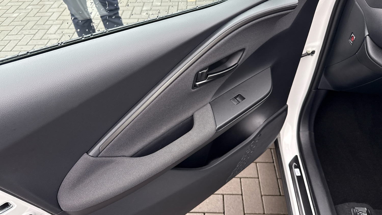 Used Toyota C-HR 2024 for sale - 76493763: Photo 35