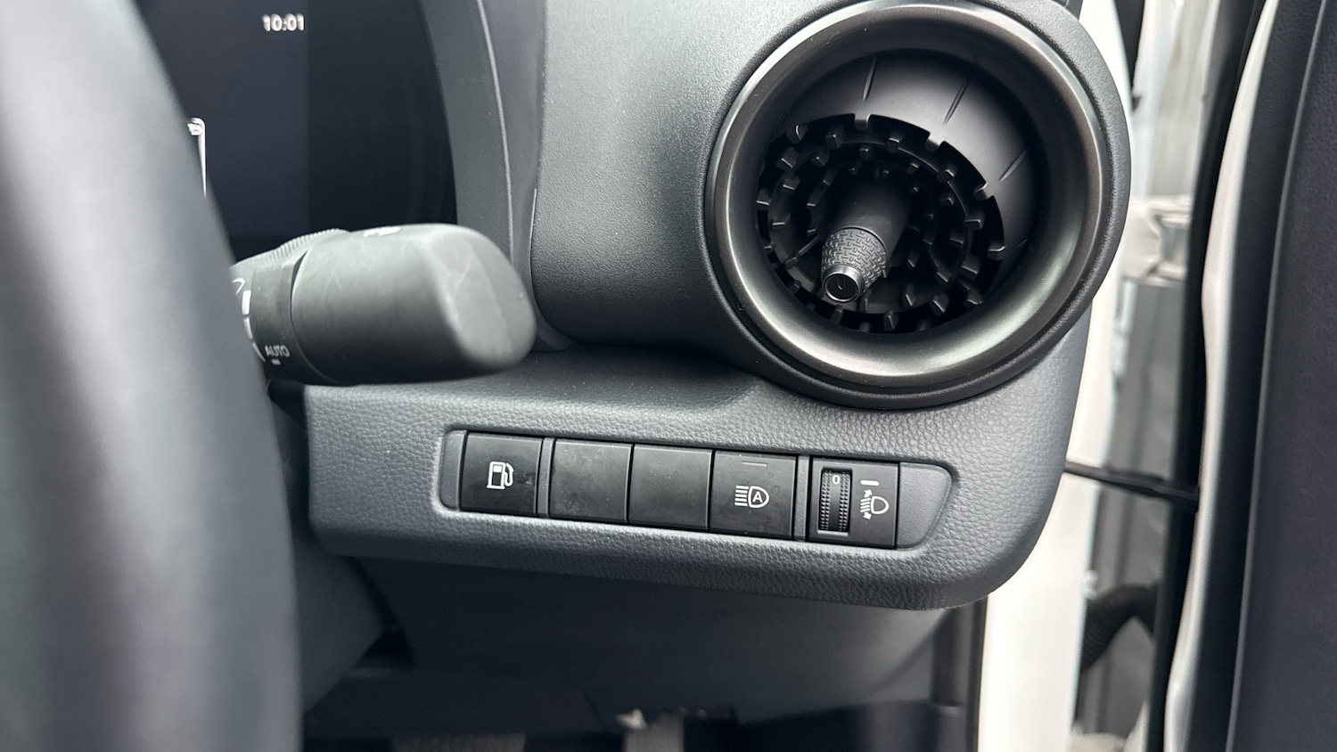 Used Toyota C-HR 2024 for sale - 76493763: Photo 41