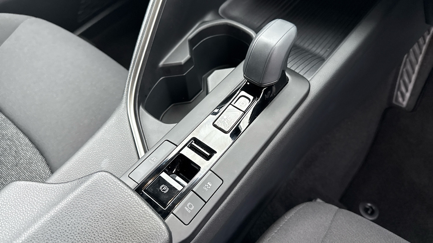 Used Toyota C-HR 2024 for sale - 76493763: Photo 45