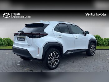 Used Toyota Yaris Cross 2024 for sale - 77763338: Photo