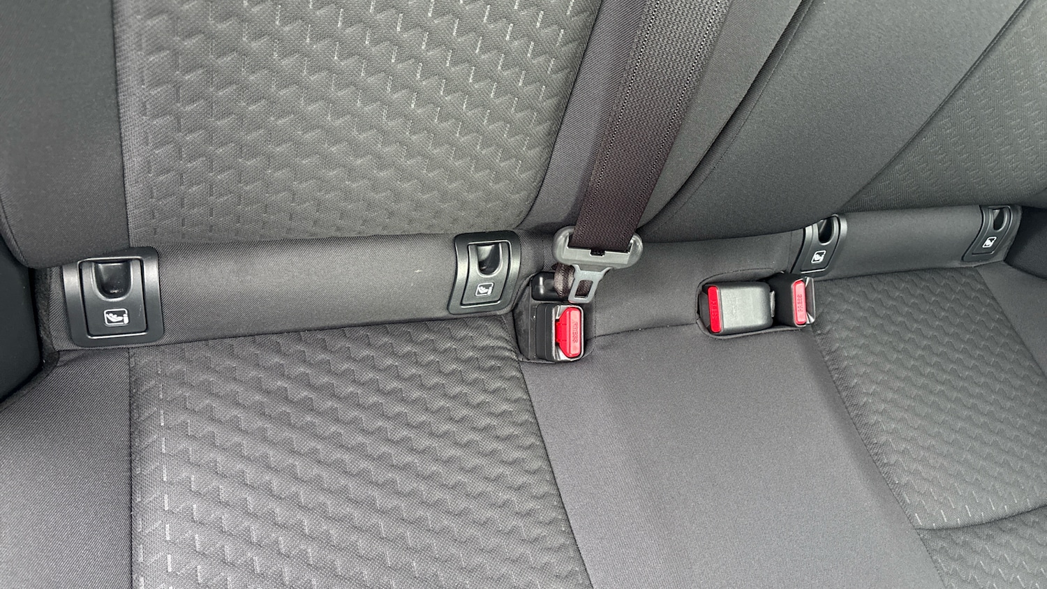 Used Toyota Yaris Cross 2024 for sale - 77763338: Photo 39