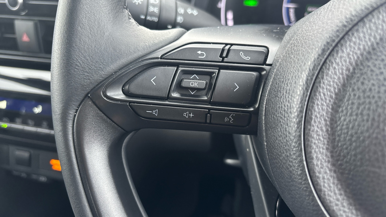 Used Toyota Yaris Cross 2024 for sale - 77763338: Photo 42