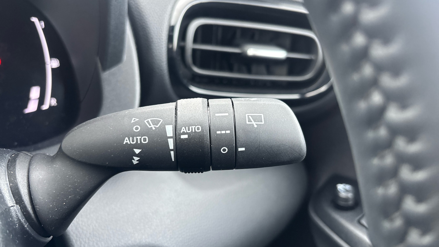 Used Toyota Yaris Cross 2024 for sale - 77763338: Photo 43