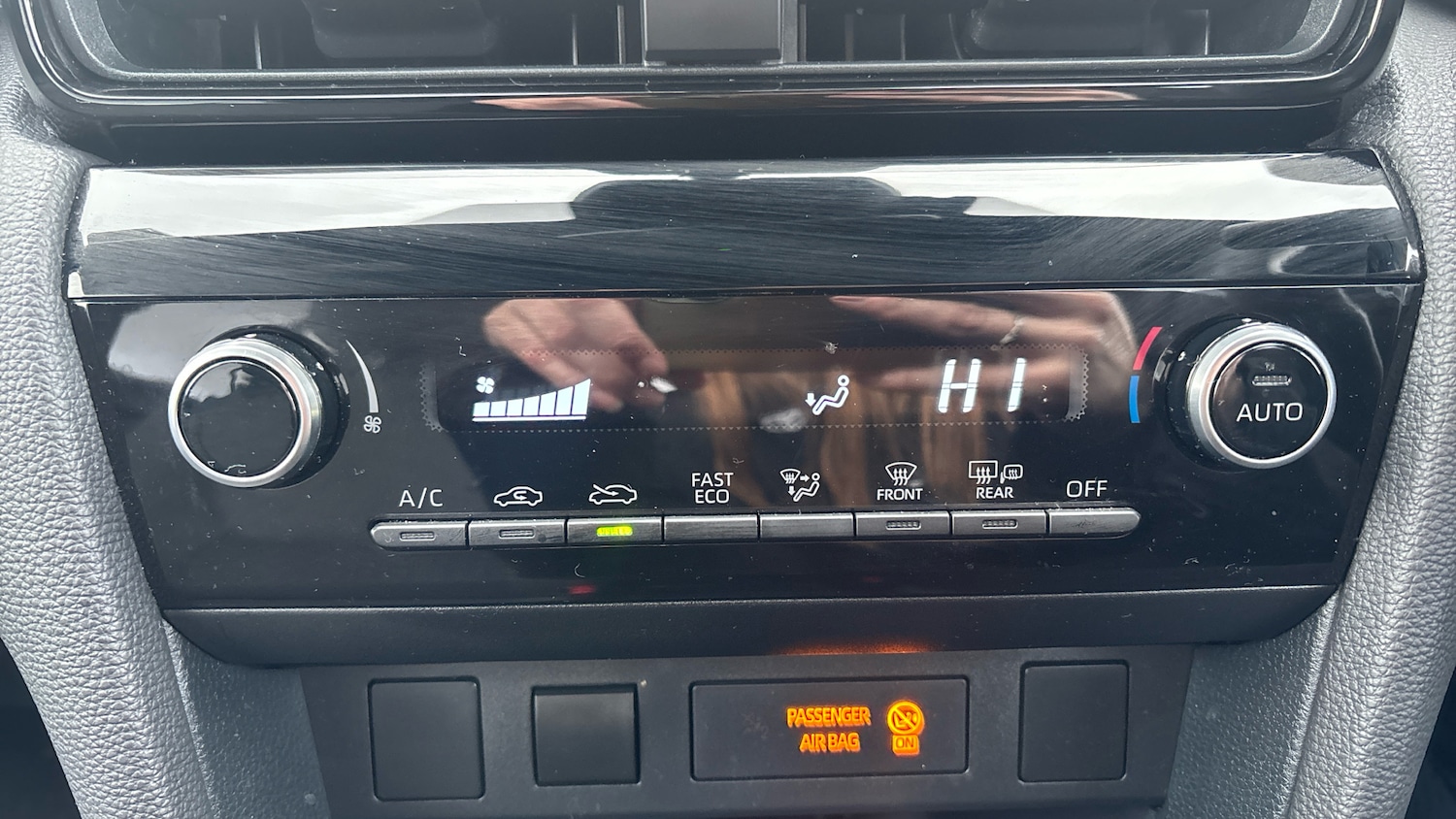 Used Toyota Yaris Cross 2024 for sale - 77763338: Photo 47