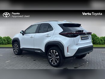 Used Toyota Yaris Cross 2024 for sale - 77763338: Photo