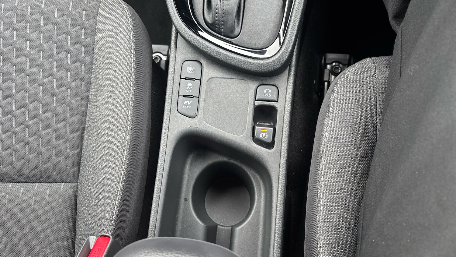 Used Toyota Yaris Cross 2024 for sale - 77763338: Photo 50