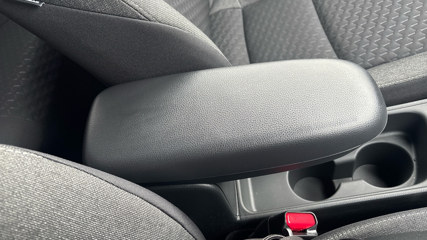 Used Toyota Yaris Cross 2024 for sale - 77763338: Photo 51