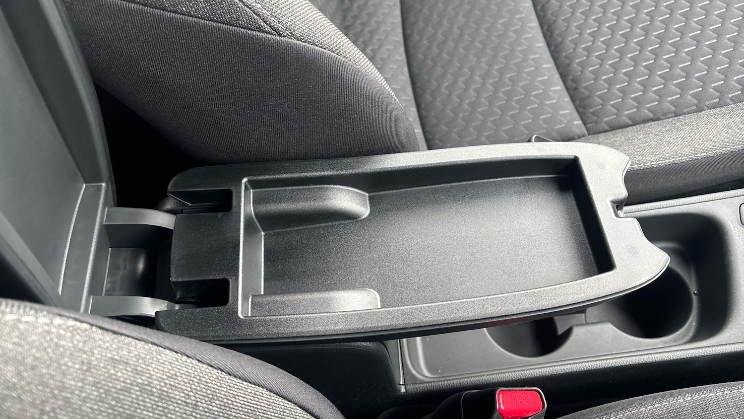 Used Toyota Yaris Cross 2024 for sale - 77763338: Photo 52