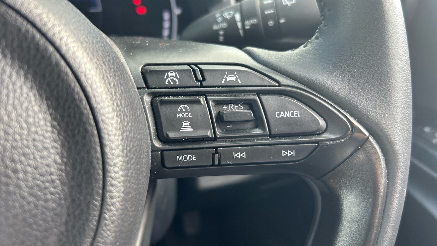 Used Toyota Yaris Cross 2024 for sale - 75972819: Photo 27