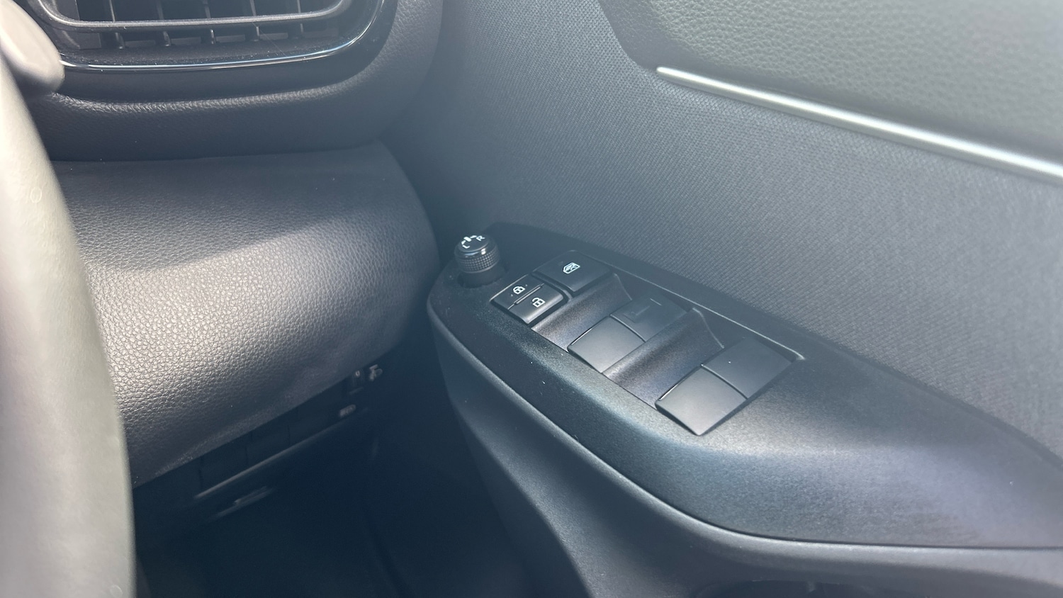 Used Toyota Yaris Cross 2024 for sale - 75972819: Photo 31