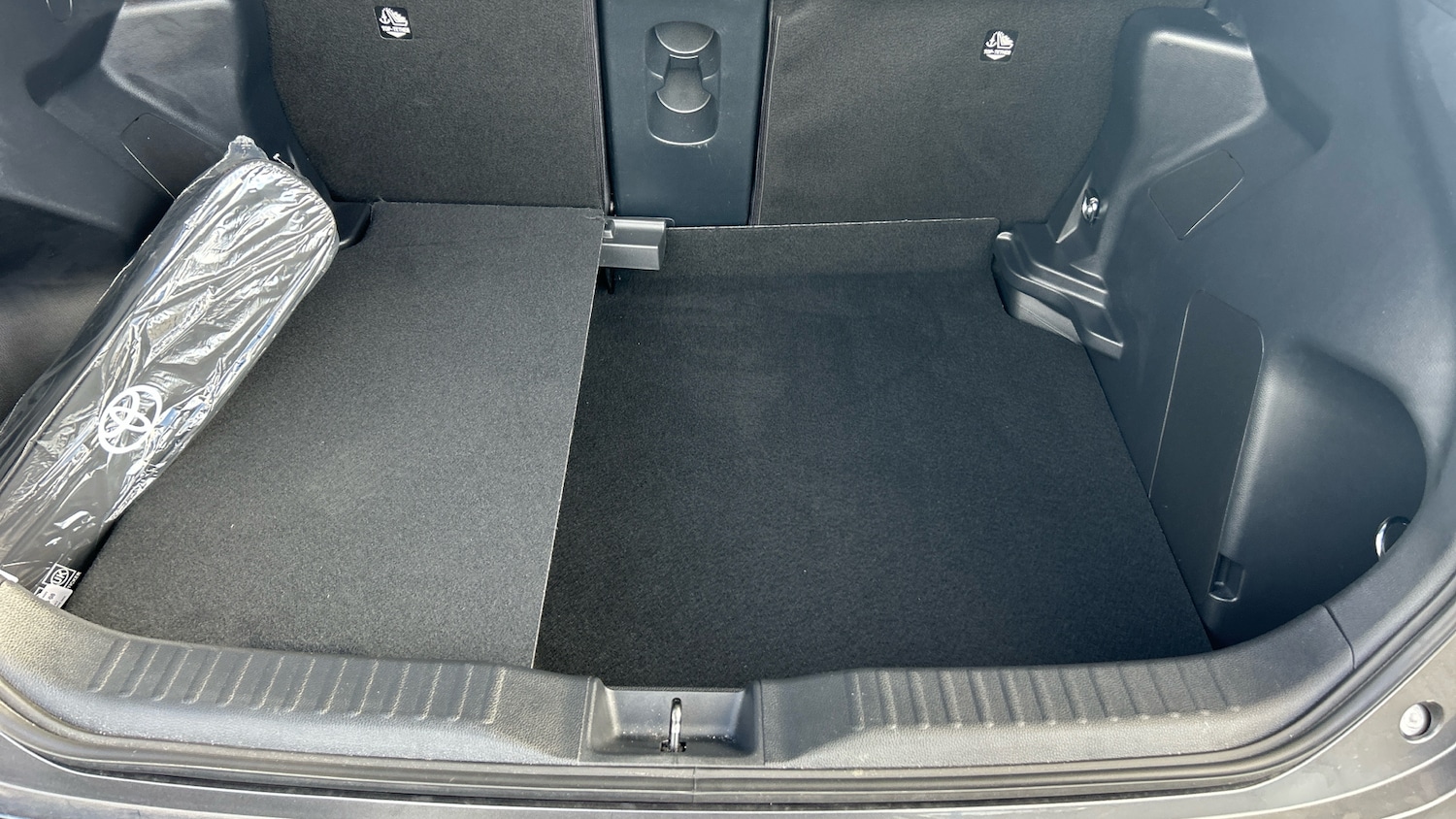 Used Toyota Yaris Cross 2024 for sale - 75972819: Photo 46