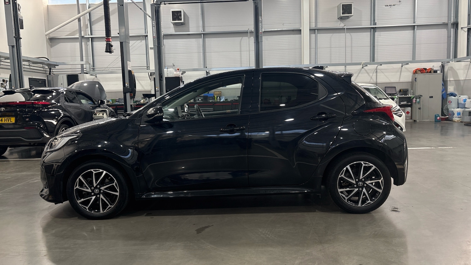 Used Toyota Yaris 2022 for sale - 77387863: Photo 17