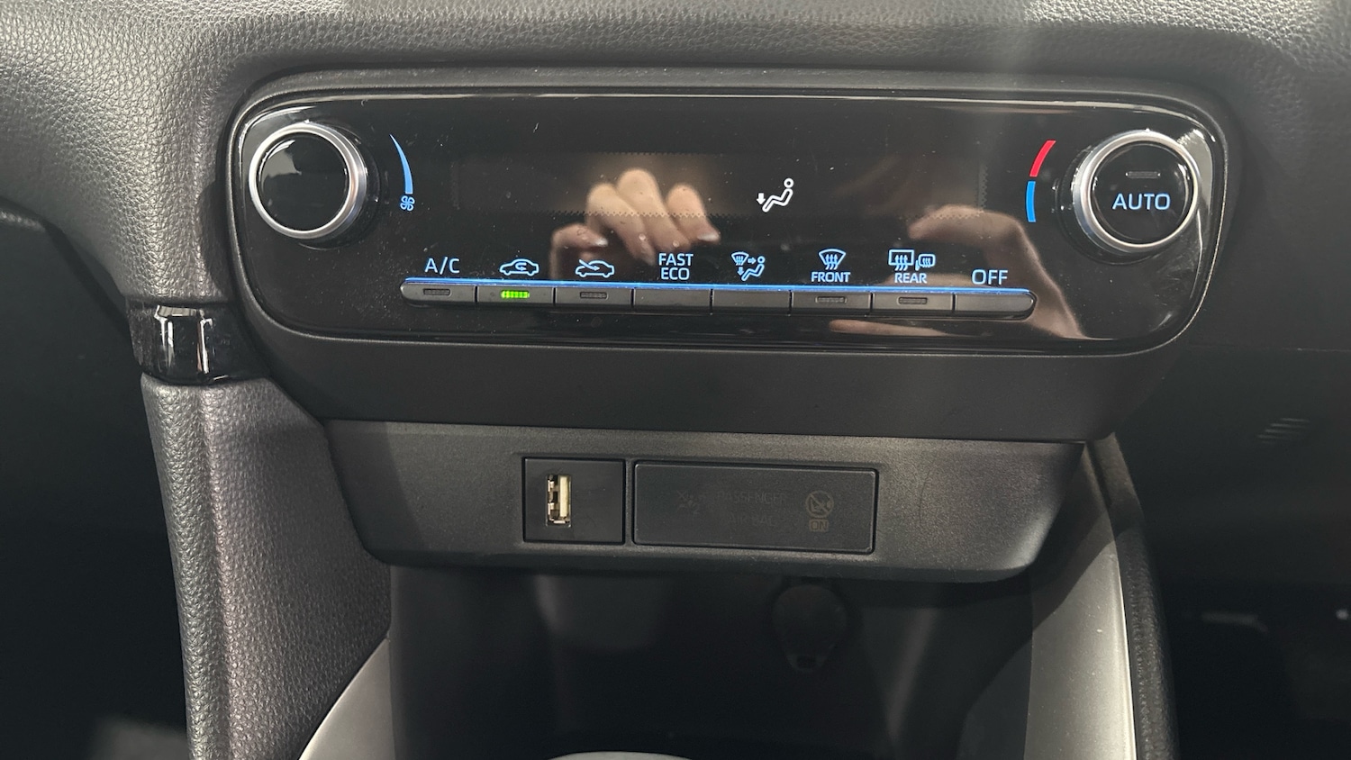 Used Toyota Yaris 2022 for sale - 77387863: Photo 30