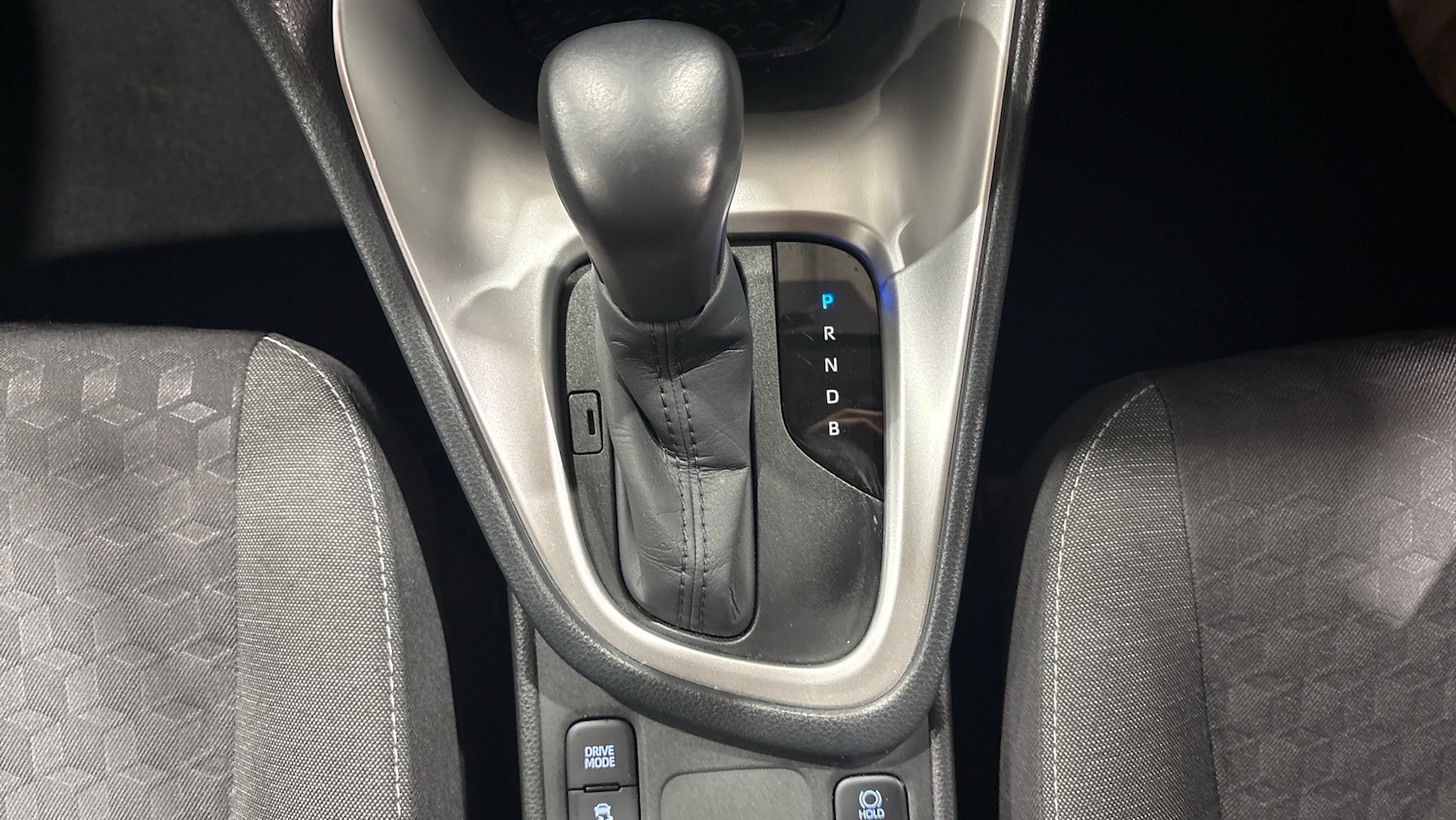 Used Toyota Yaris 2022 for sale - 77387863: Photo 31