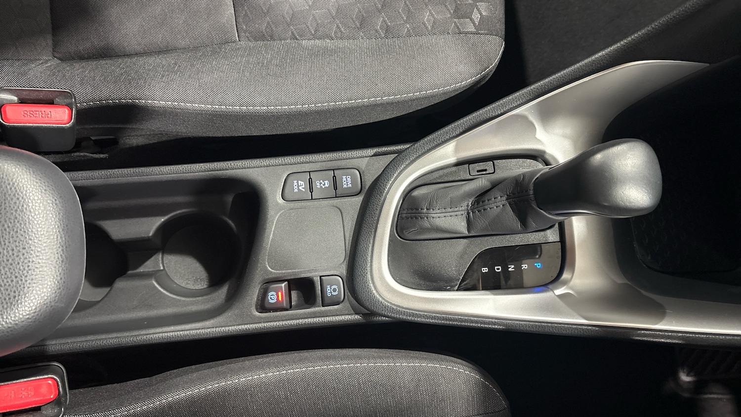 Used Toyota Yaris 2022 for sale - 77387863: Photo 33