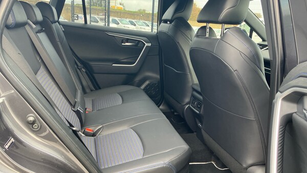 Used Toyota RAV4 2022 for sale - 76037512: Photo 12