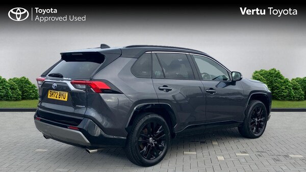Used Toyota RAV4 2022 for sale - 76037512: Photo 2