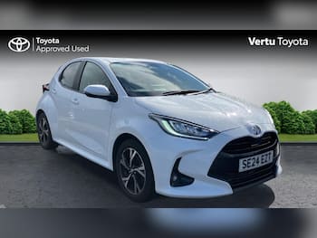 Used Toyota Yaris 2024 for sale - 79785243: Photo