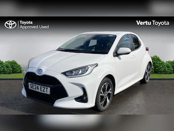 Used Toyota Yaris 2024 for sale - 79785243: Photo