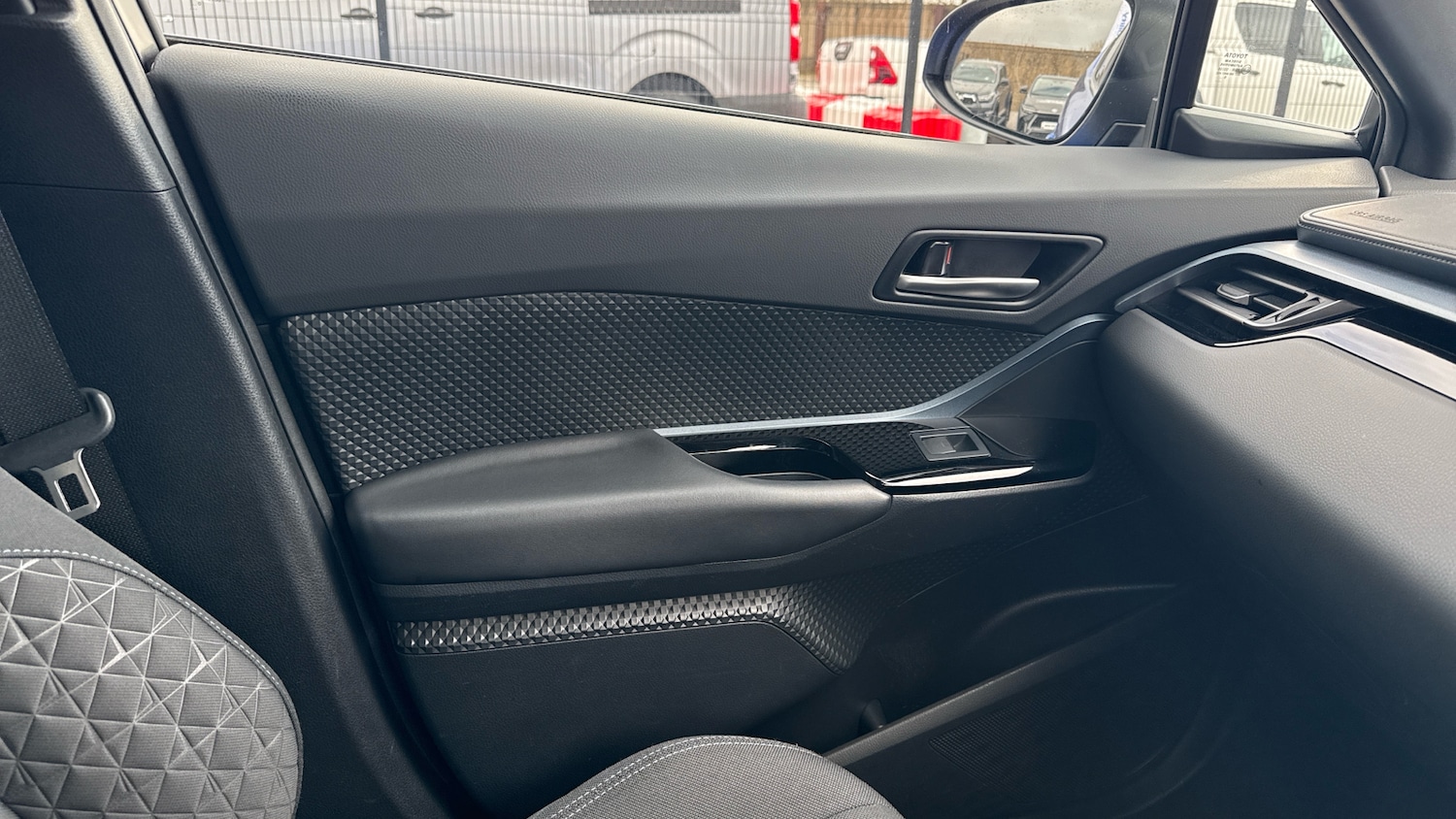 Used Toyota C-HR 2021 for sale - 78004282: Photo 32