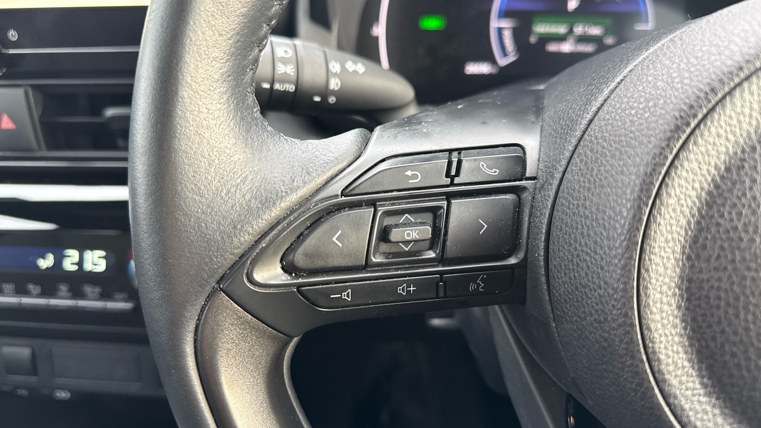 Used Toyota Yaris Cross 2024 for sale - 77664852: Photo 29