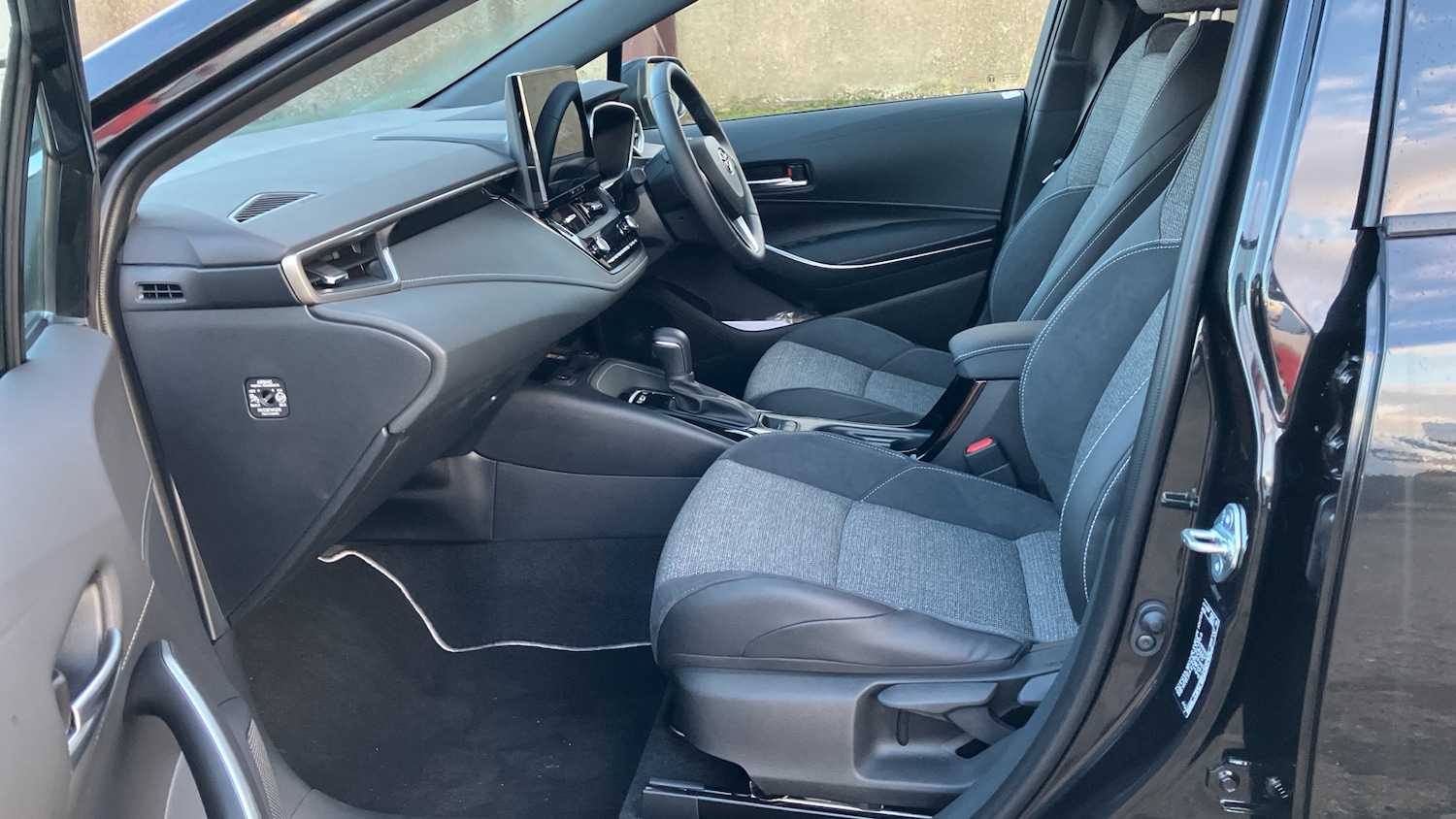 Used Toyota Corolla 2025 for sale - 77300304: Photo 10