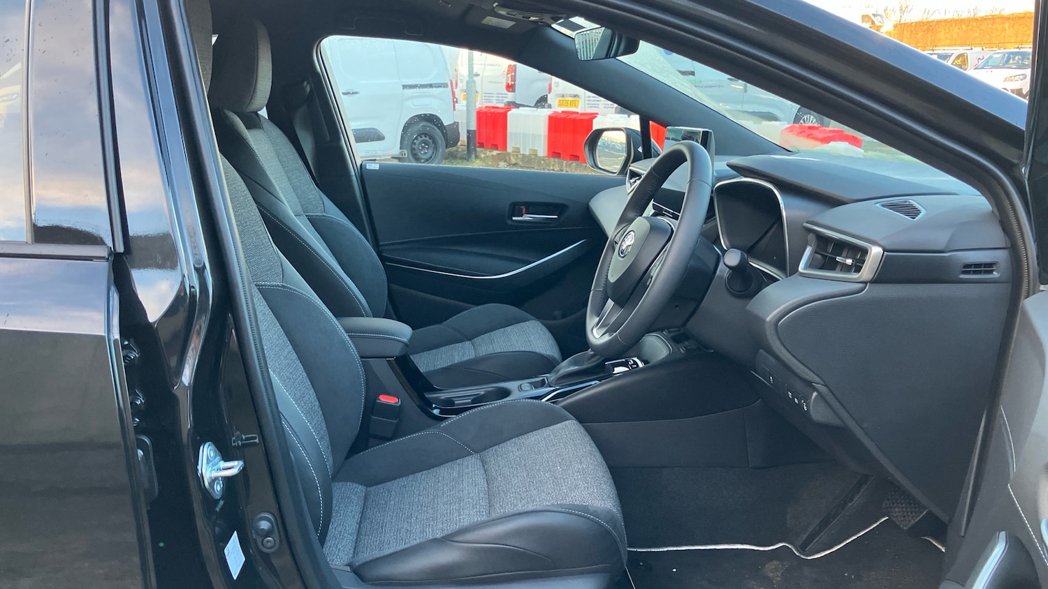 Used Toyota Corolla 2025 for sale - 77300304: Photo 11