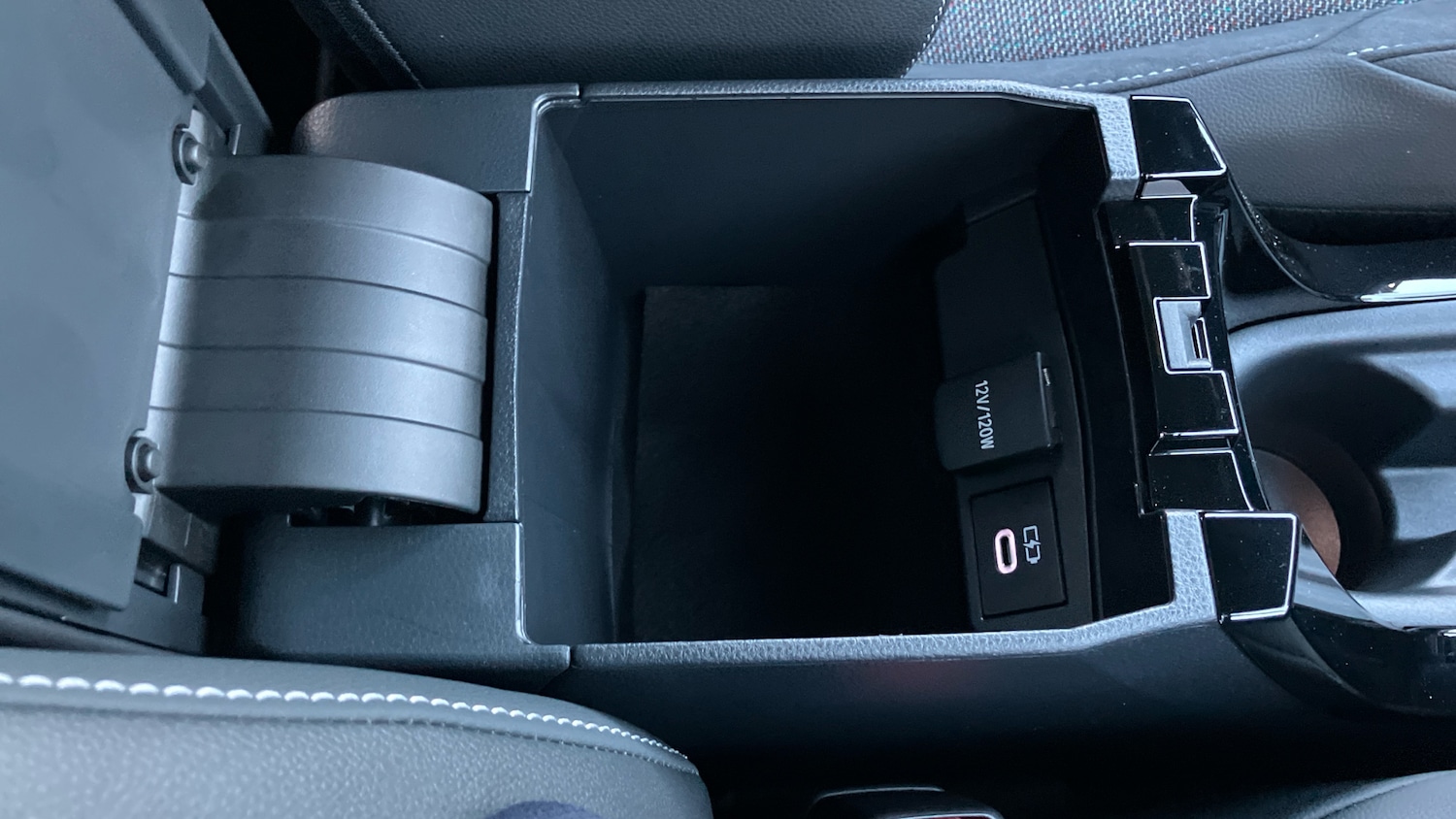 Used Toyota Corolla 2025 for sale - 77300304: Photo 35