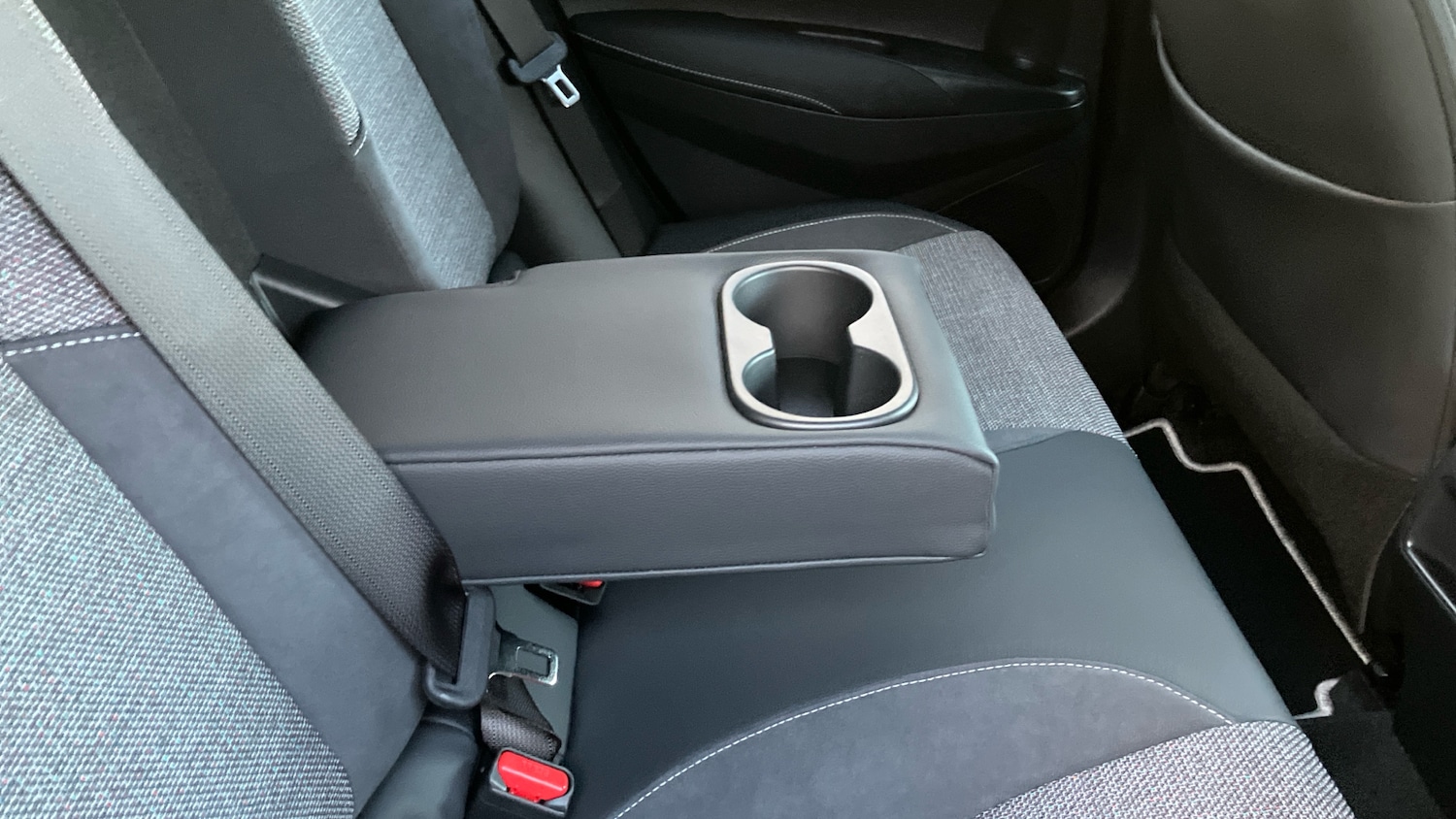 Used Toyota Corolla 2025 for sale - 77300304: Photo 40