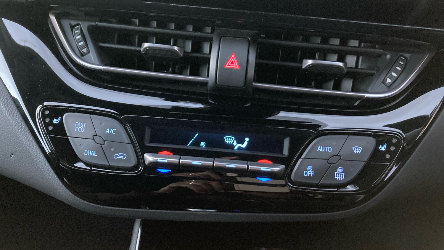 Used Toyota C-HR 2022 for sale - 78054144: Photo 41