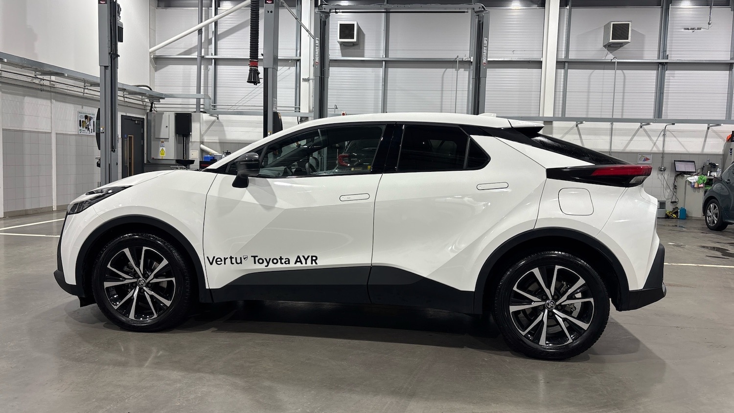 Used Toyota C-HR 2025 for sale - 77071366: Photo 17